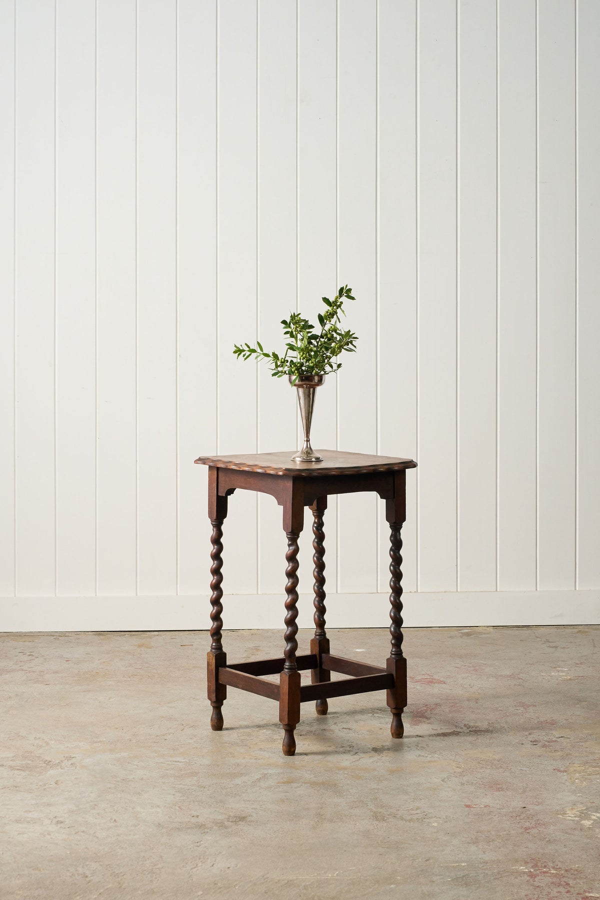 English Oak Square Barley Twist Side Table with Scalloped Edge (c. 1930)
