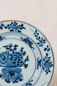 Load image into Gallery viewer, SET of 6 | 9” 18th Century Chinese Export Plates (c. 1750)
