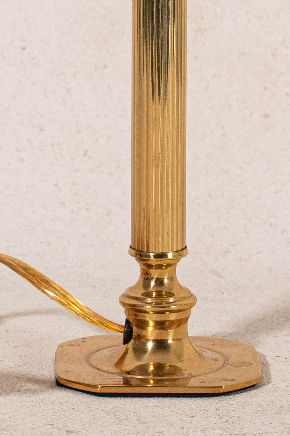 Vintage Gold Fluted Column Petite Lamp