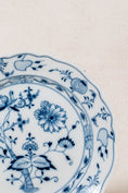 Load image into Gallery viewer, Vintage Meissen Blue Onion 9.75” Dinner Plate
