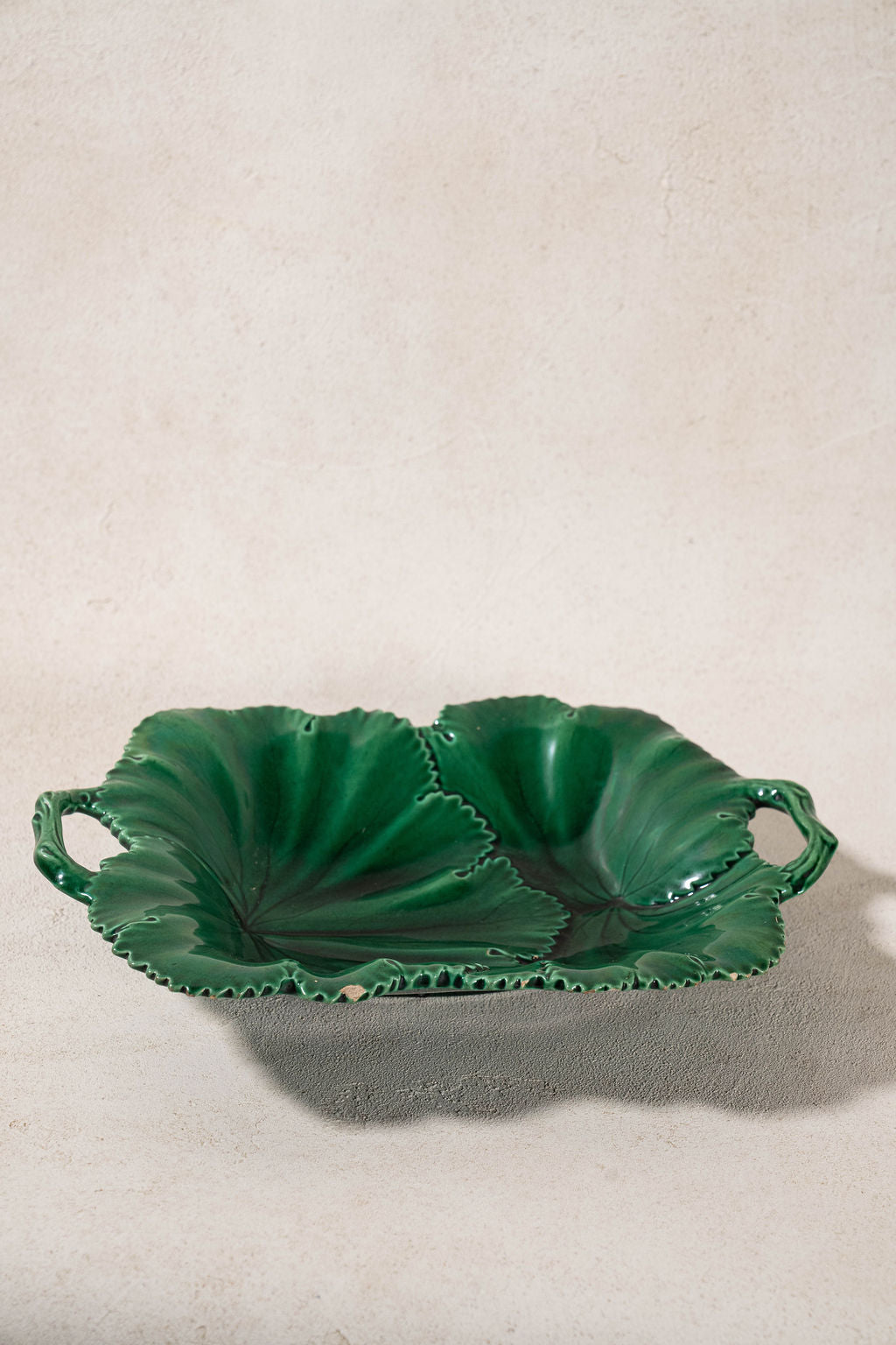 Copeland (c. 1860-1875) Green Majolica Overlapping Large Leaf Server