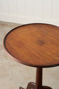 Load image into Gallery viewer, 19th Century English Wine Table with Lip (c. 1880)

