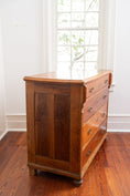 Load image into Gallery viewer, 19th Century European Stained Pine Large 4-Drawer Dresser with Double Pulls
