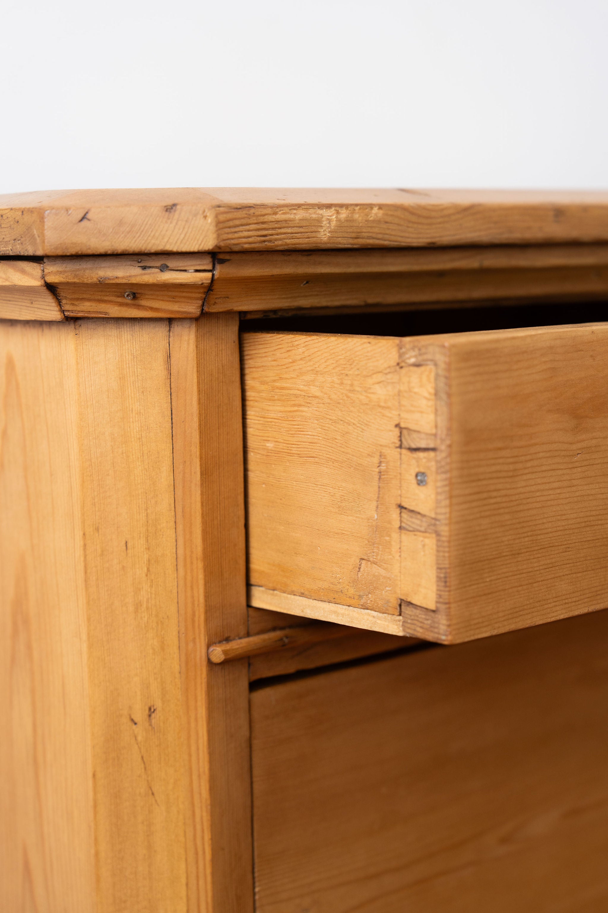 European 19th Century Pine 4-Drawer Chest