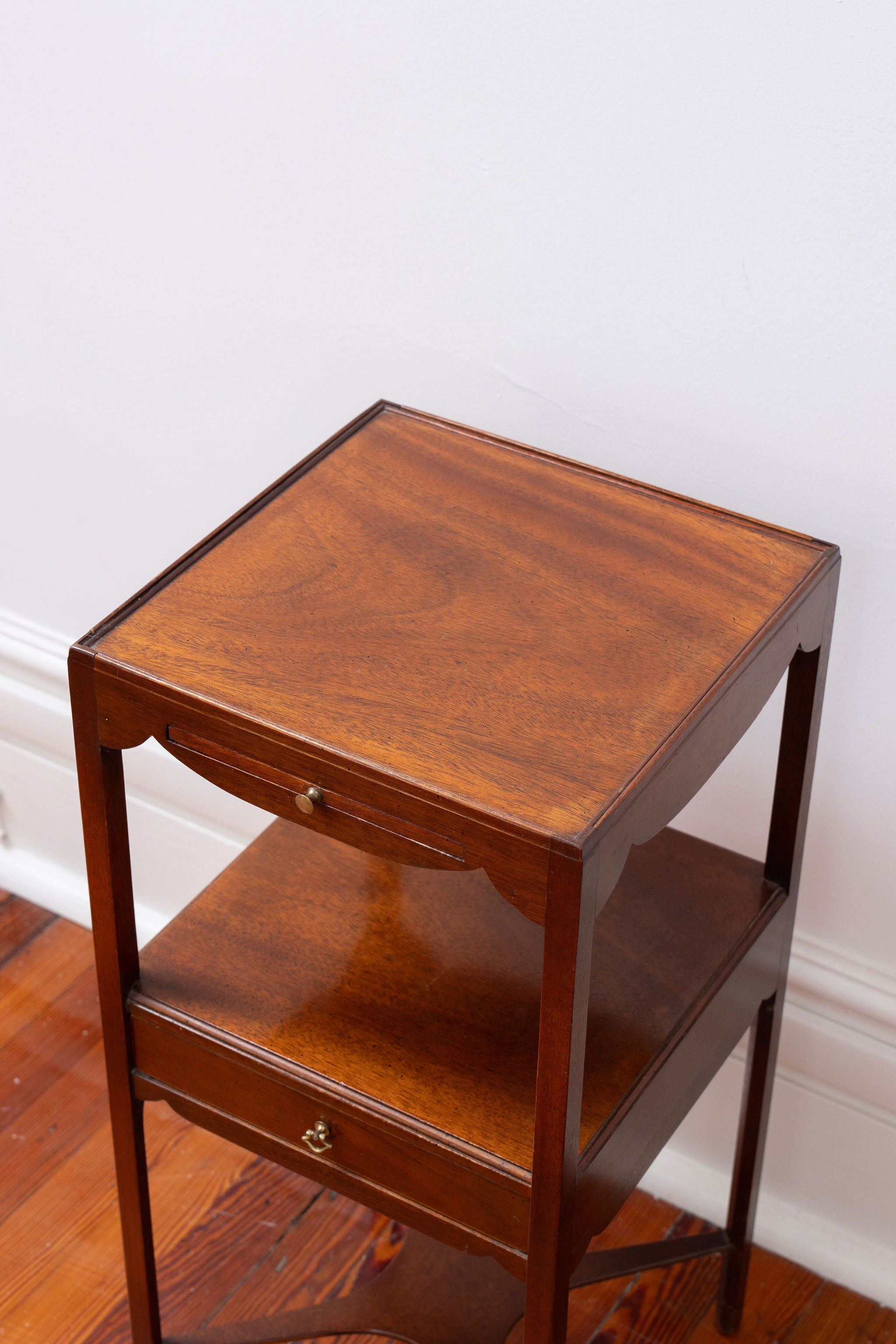 Baker Small Mahogany 2-Tier Table | Historic Charleston Reproductions Collection