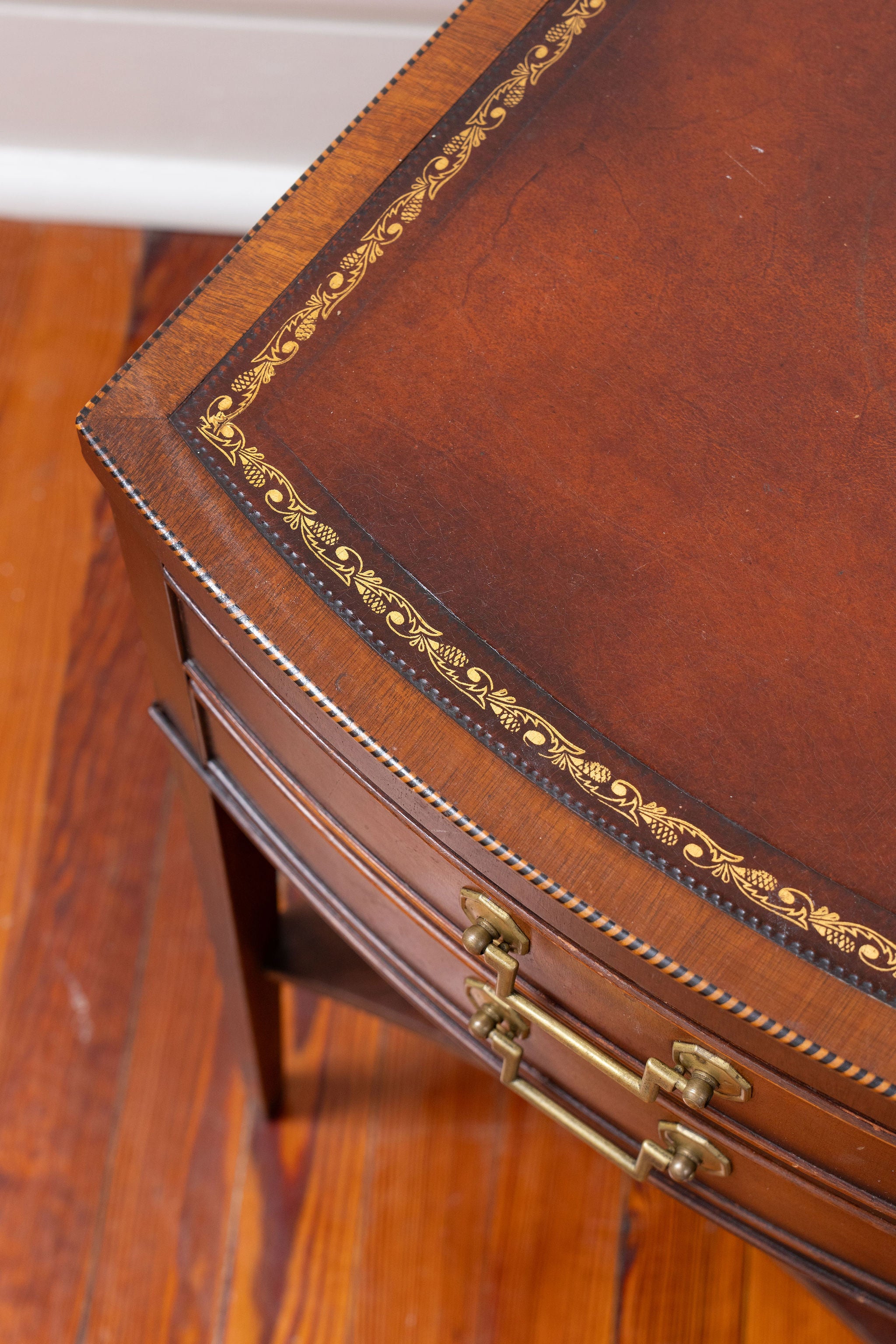Vintage Hekman Mahogany 2 Drawer Leather Top Side Table