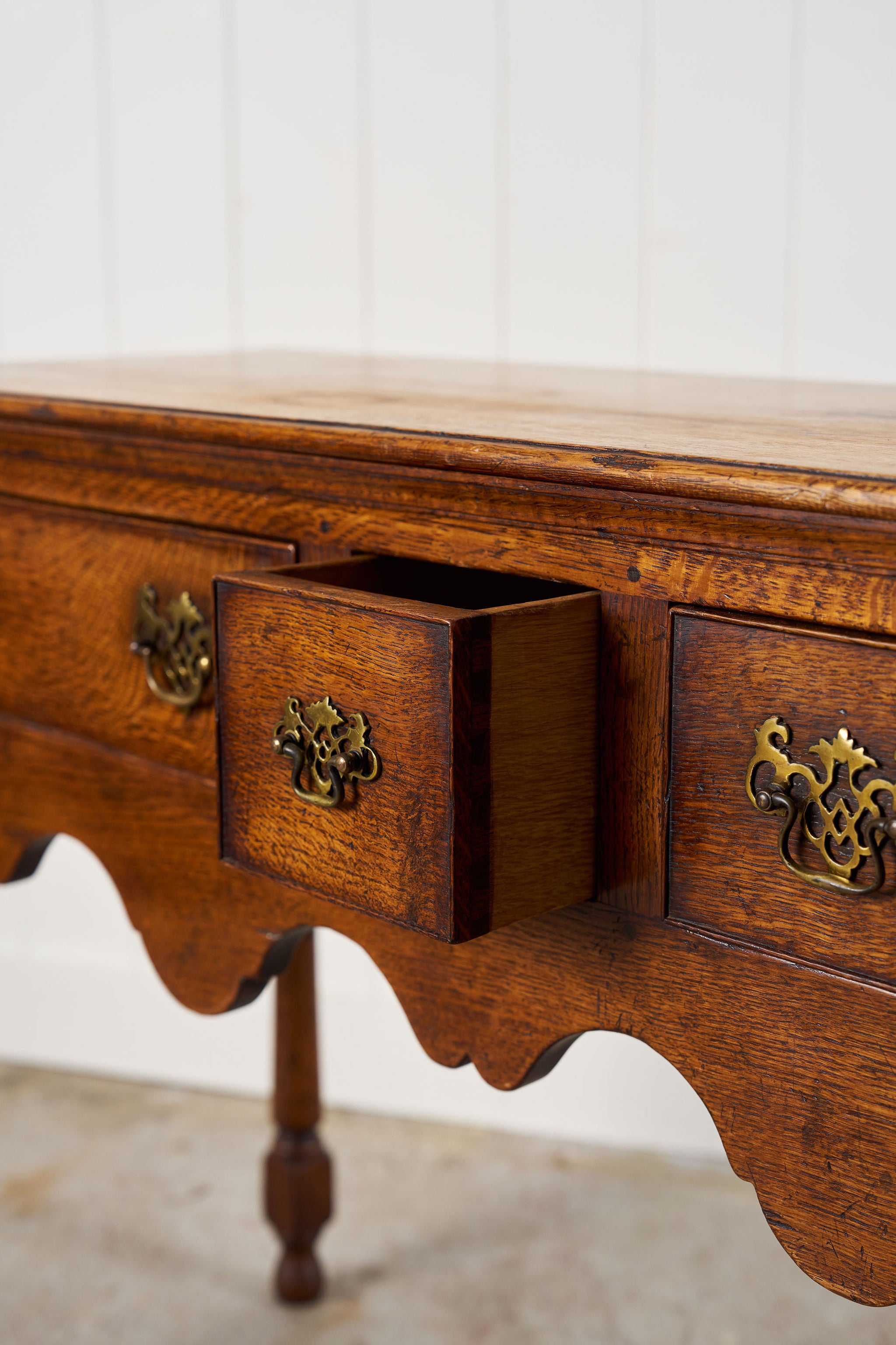 19th Century English Oak Dresser Base with Scalloped Apron