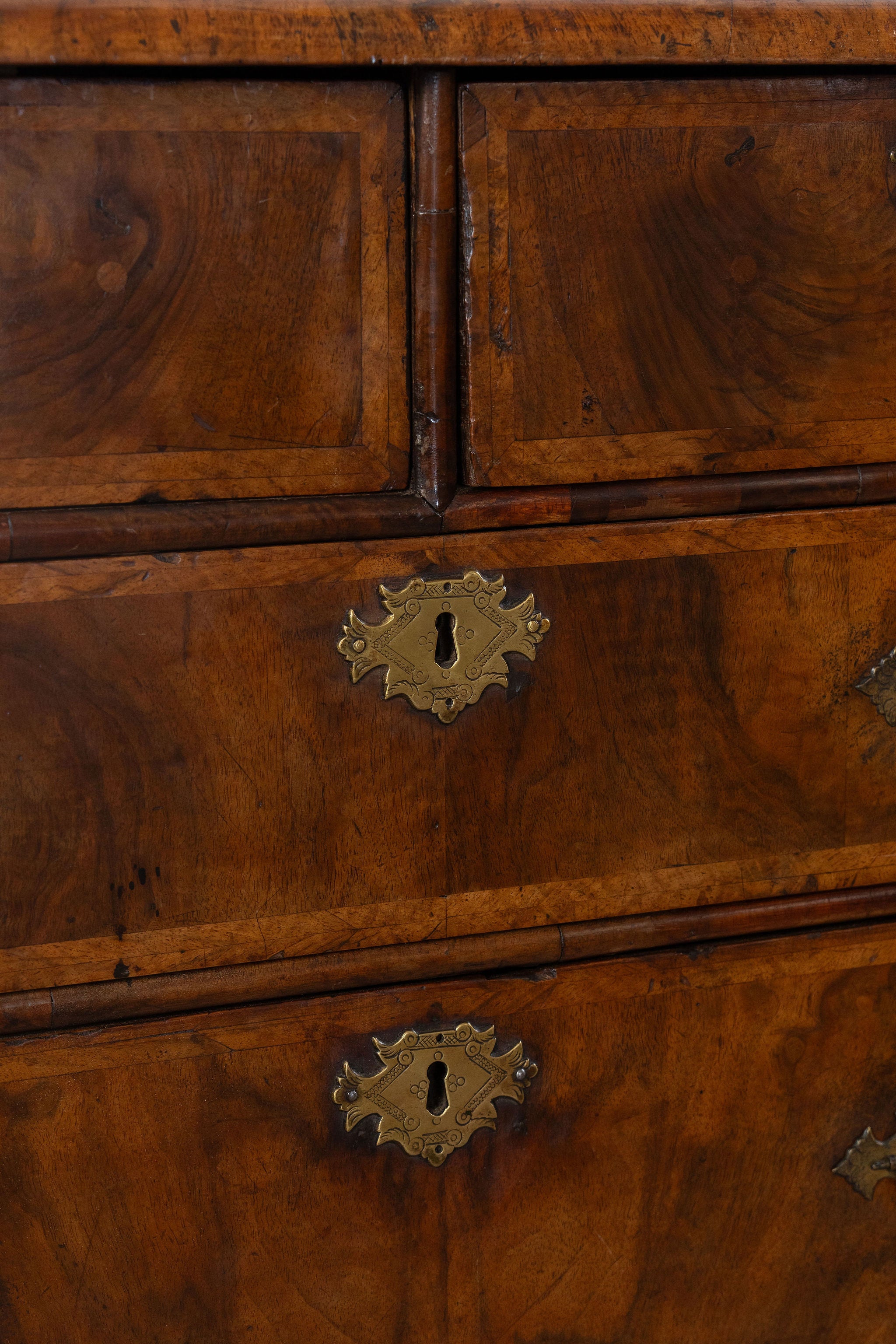 Early 18th Century William & Mary Burl Walnut Chest of Drawers with Inlay Top on Bun Feet (c. 1720)