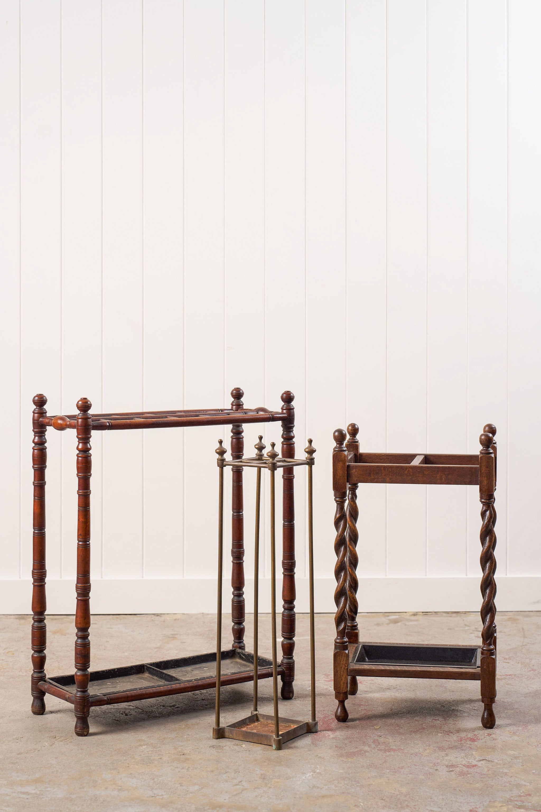 Vintage 1930s English Oak Barley Twist Umbrella/Stick Stand