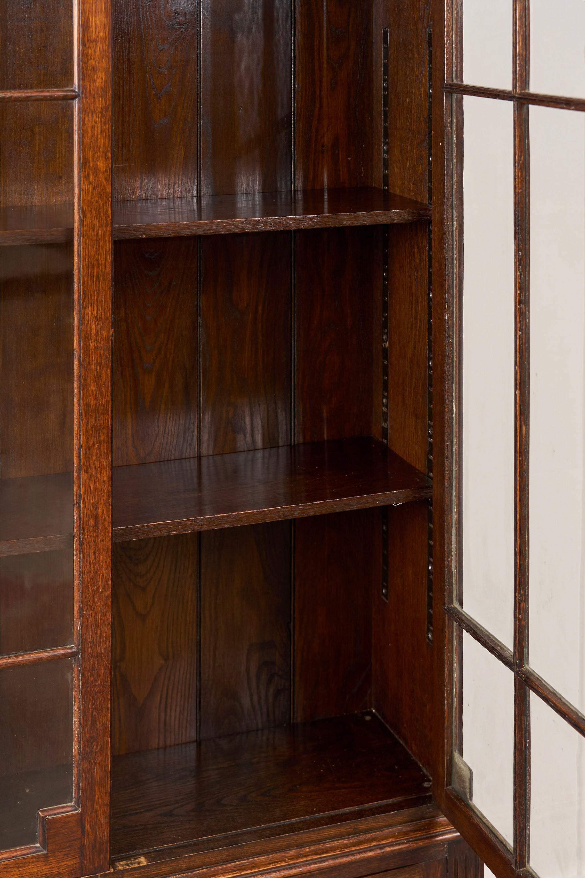 English Oak Library Display Case (c. 1930)