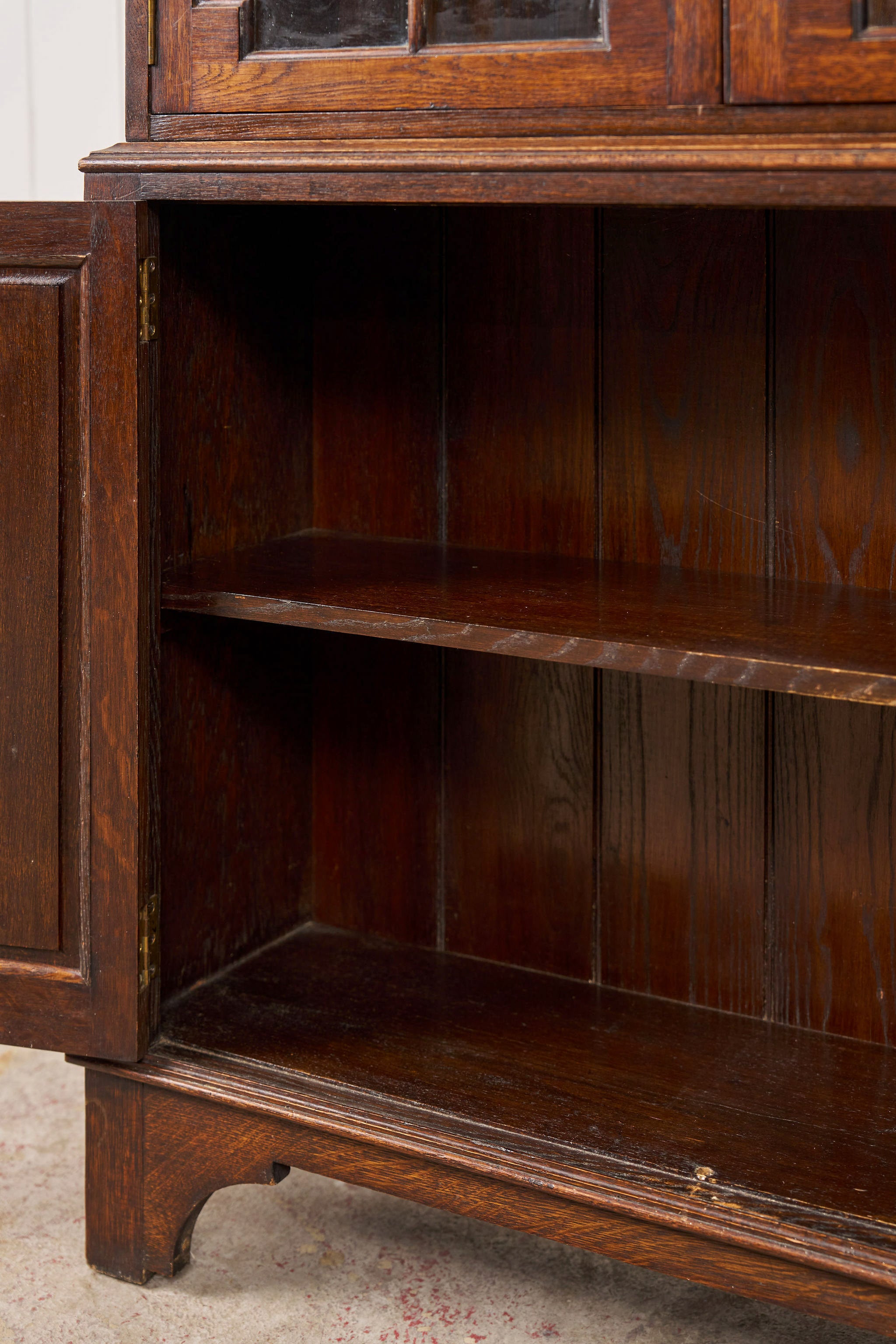 English Oak Library Display Case (c. 1930)