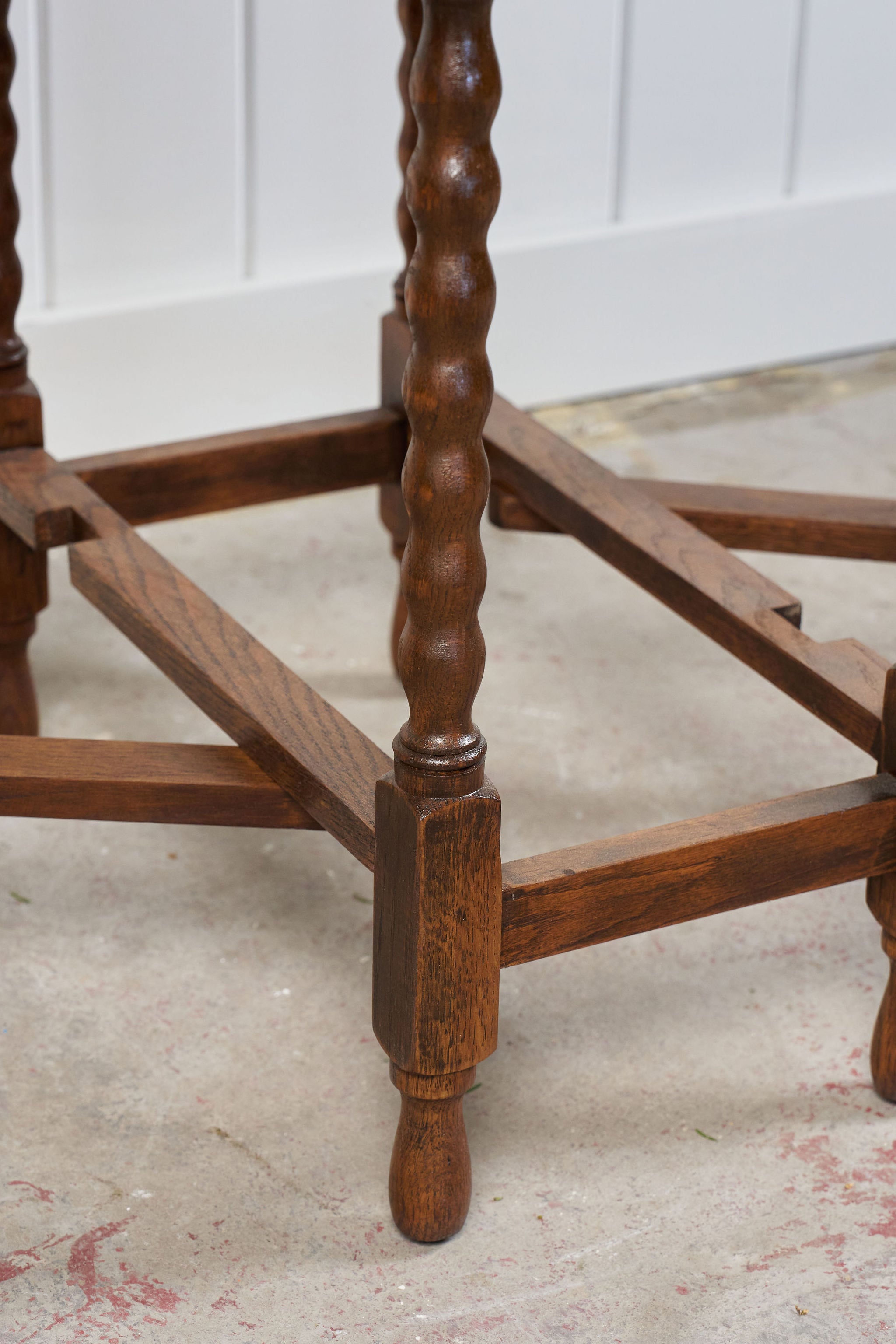 Small Oak Drop-Leaf Gate Leg Barley Twist Side Table