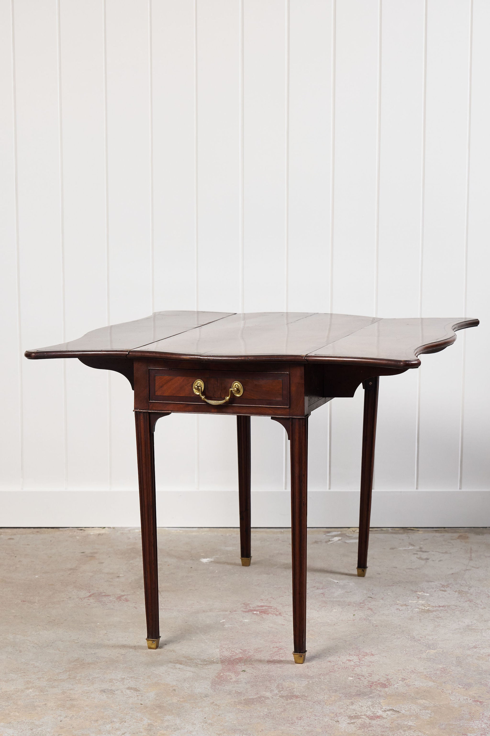 English 19th Century Mahogany Pembroke Drop Leaf Table | by Edwards & Roberts (Oxford Street, London)