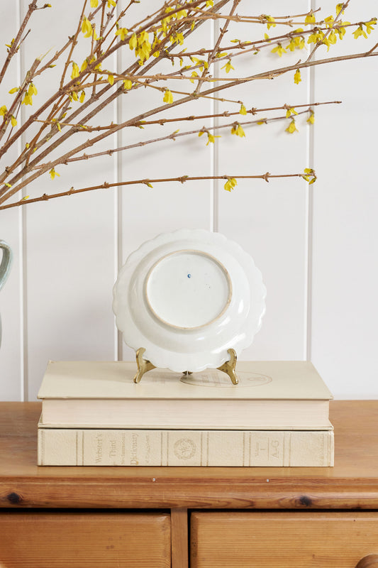 Worcester Pinecone Blue & White Scalloped Plate (c. 1770)
