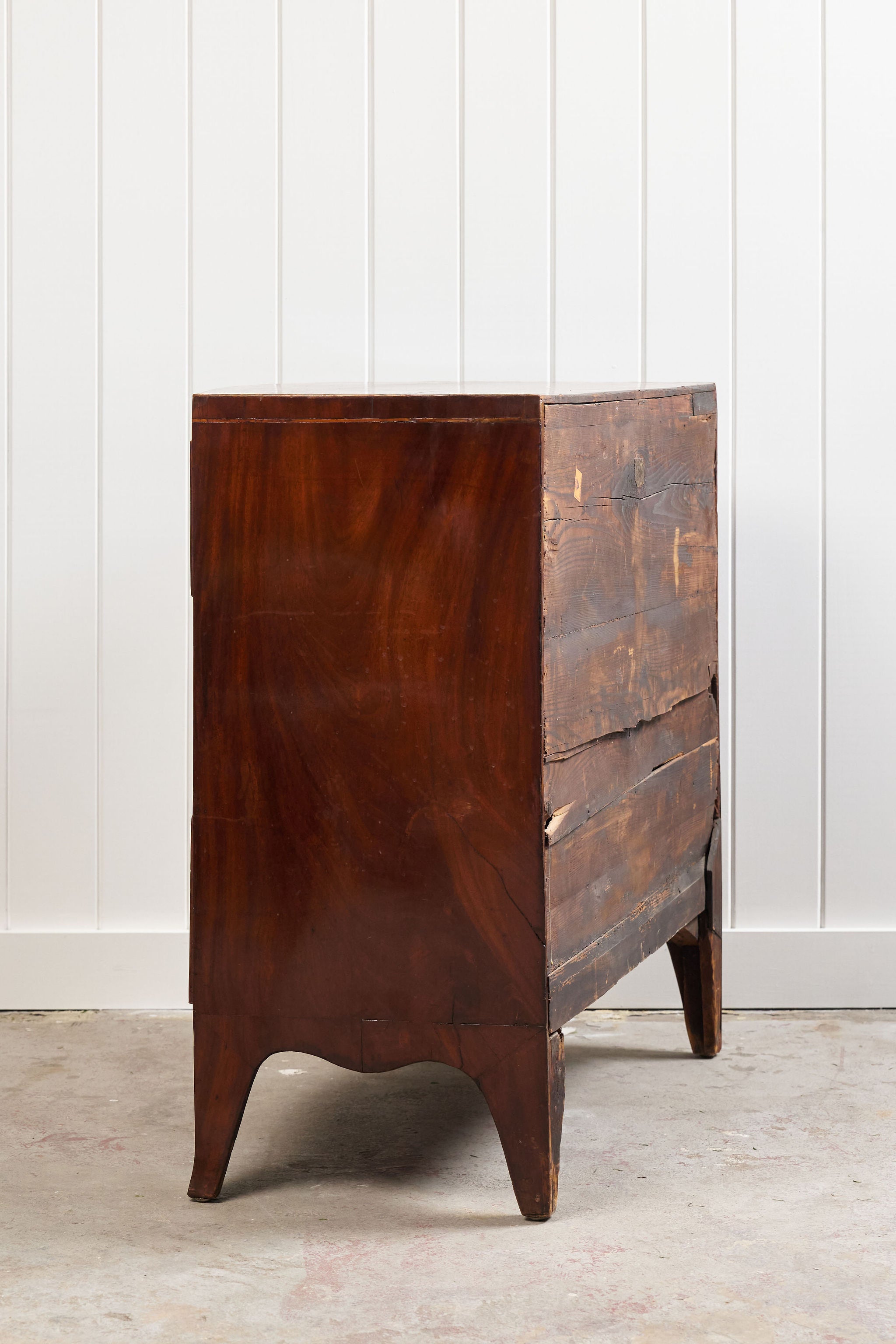 19th Century Inlaid Mahogany Bowfront 3 Drawer Bachelor's Chest