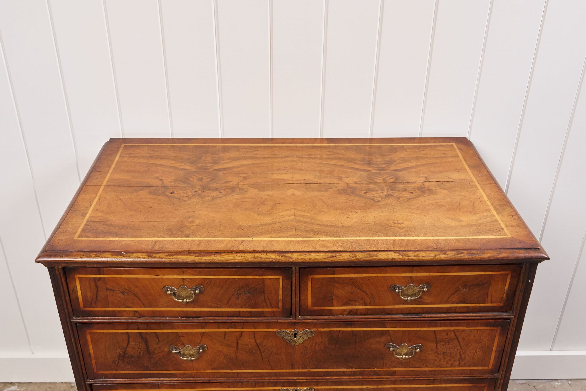 Early 19th-Century English Walnut Chest of Drawers with Inlay
