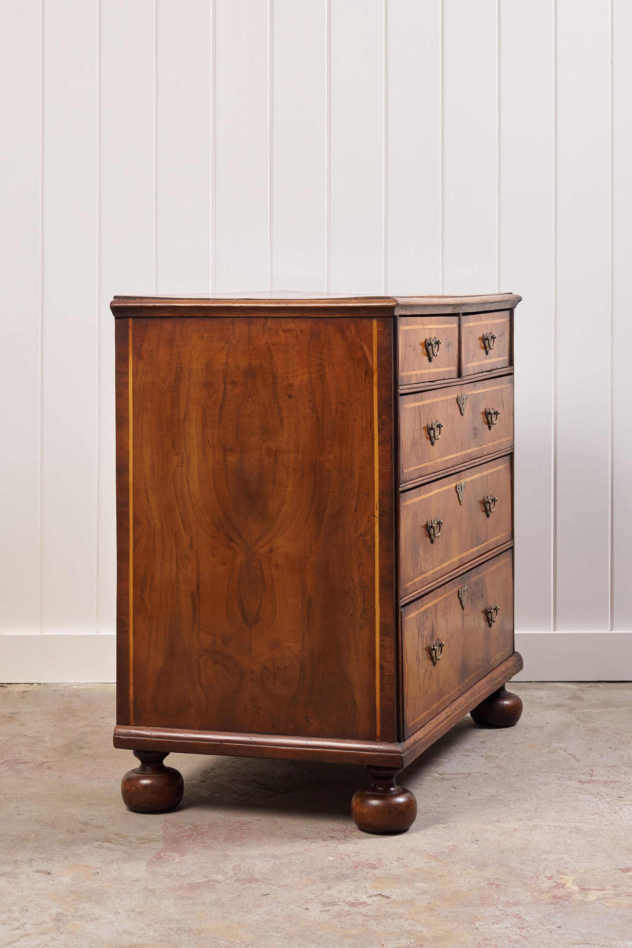 Early 19th-Century English Walnut Chest of Drawers with Inlay