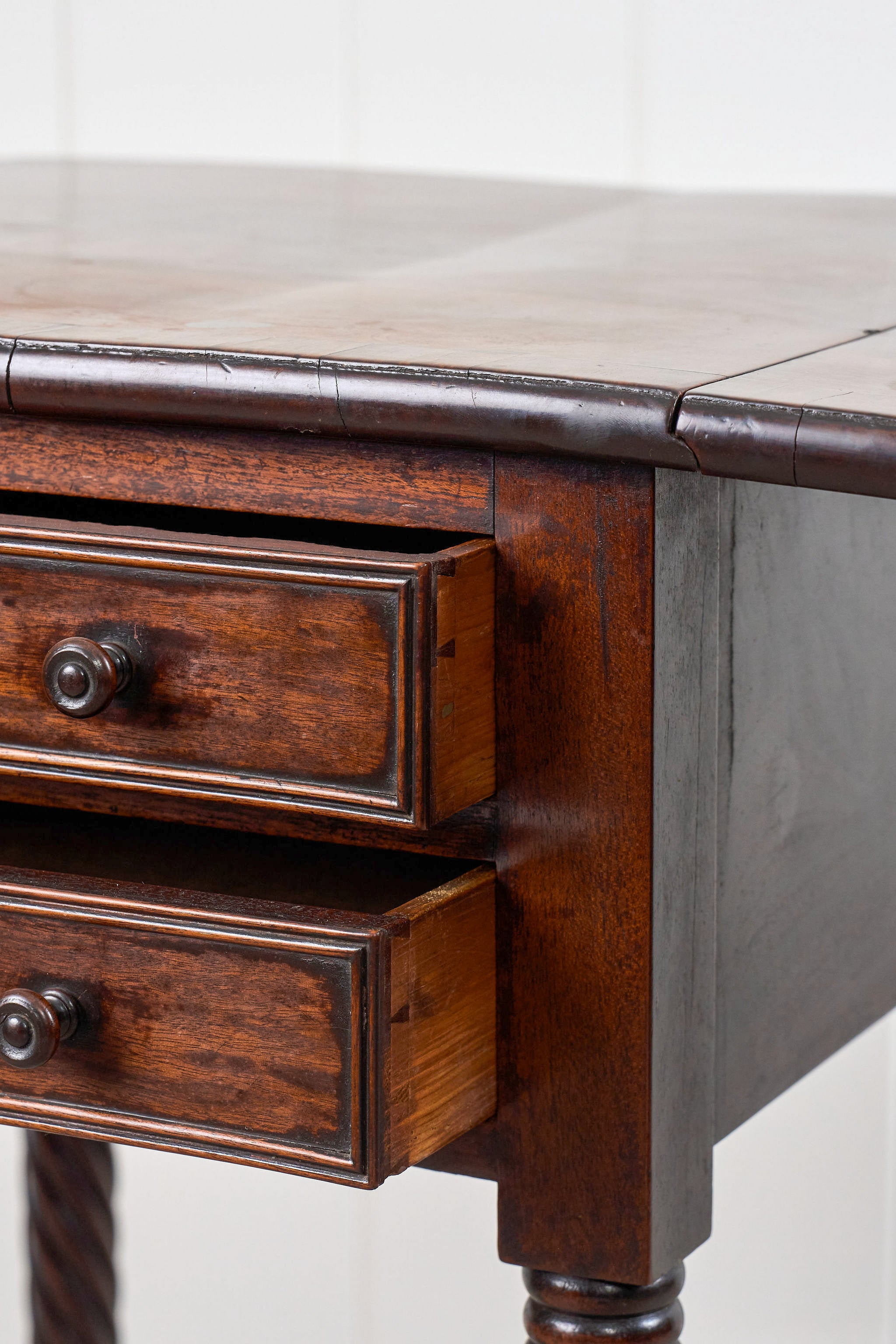 Regency 2-Drawer Pembroke Side Table With Tapered Legs On Casters (c. 1820)