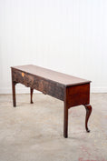 Load image into Gallery viewer, Late 18th Century Tiger Oak Dresser Base / Console (c. 1790)
