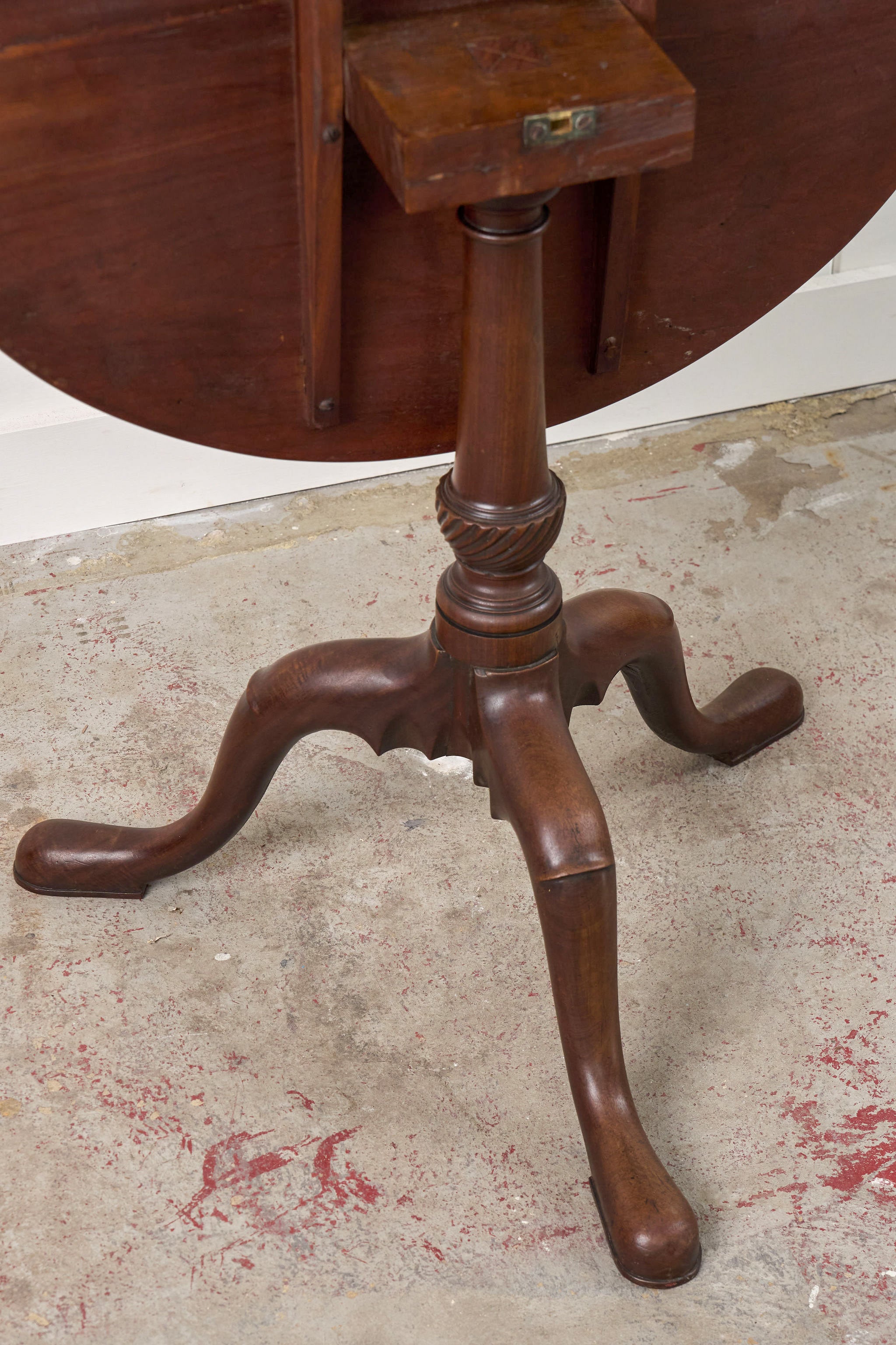 George III Mahogany Pedestal Breakfast/Lamp Table