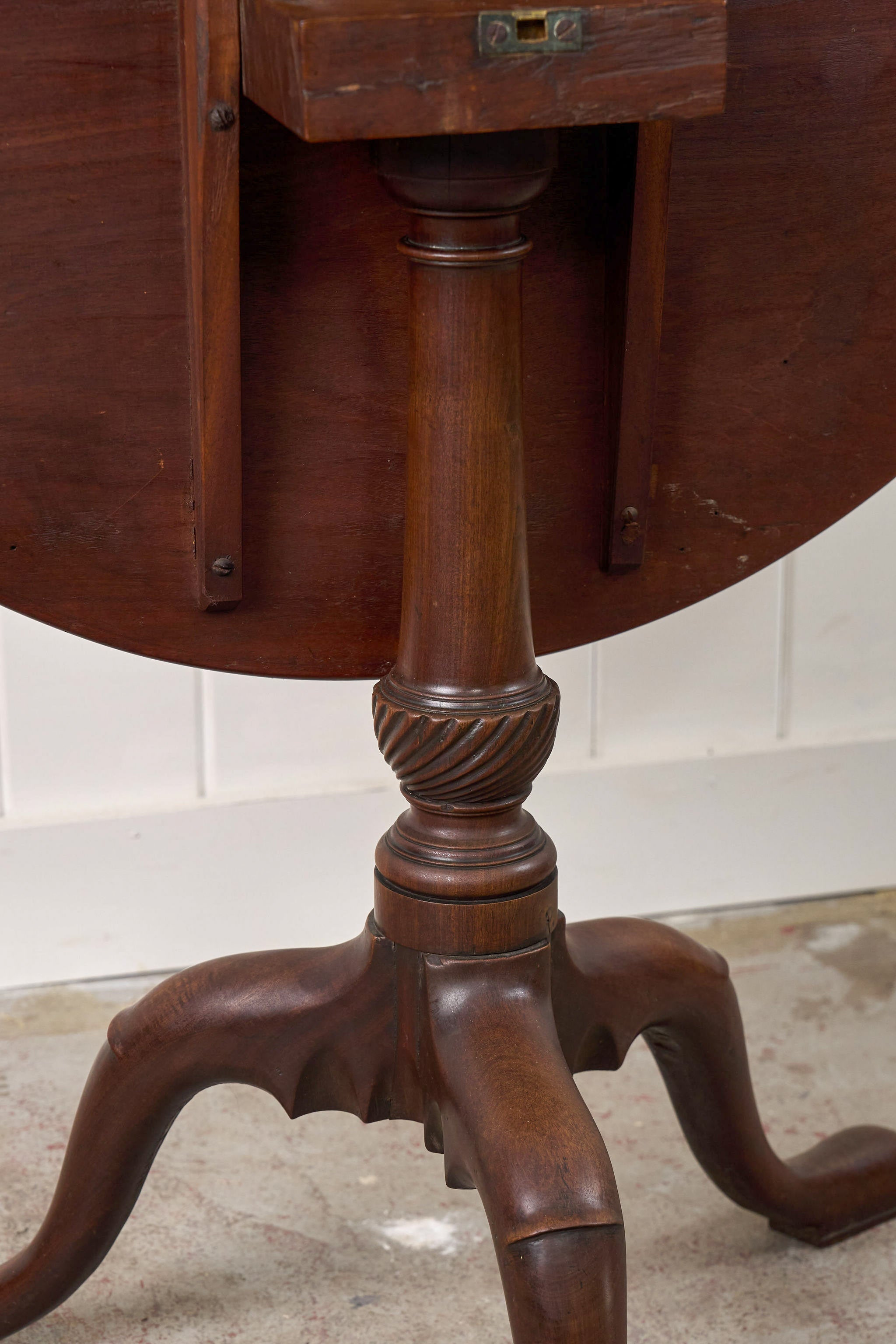 George III Mahogany Pedestal Breakfast/Lamp Table