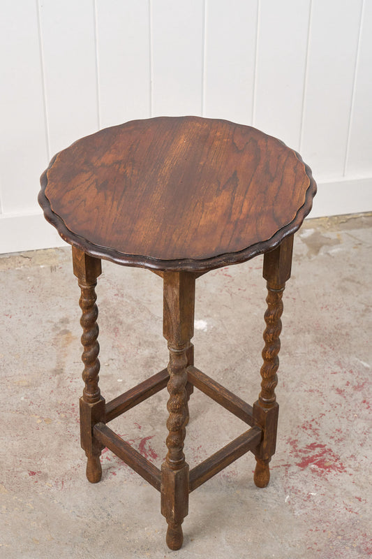 Antique English Round Oak Barley Twist Table With Scalloped Edge