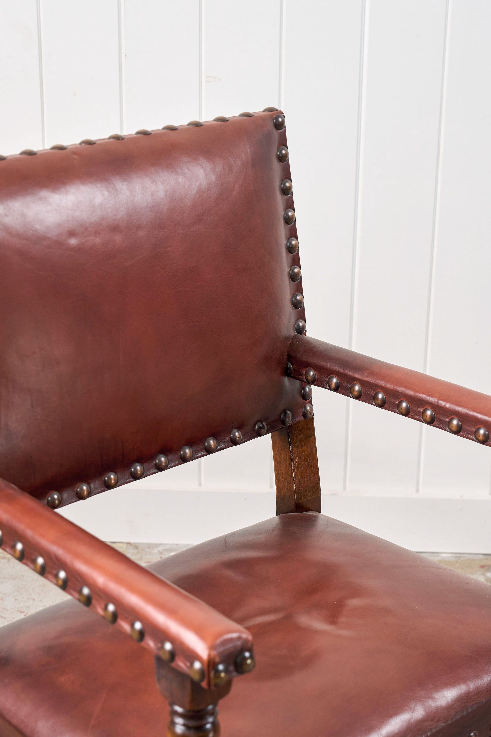 SET of 10 | English Cromwellian Style Oak Bobbin Stretcher Base Dining Chairs with Leather Upholstery (c. 1920)