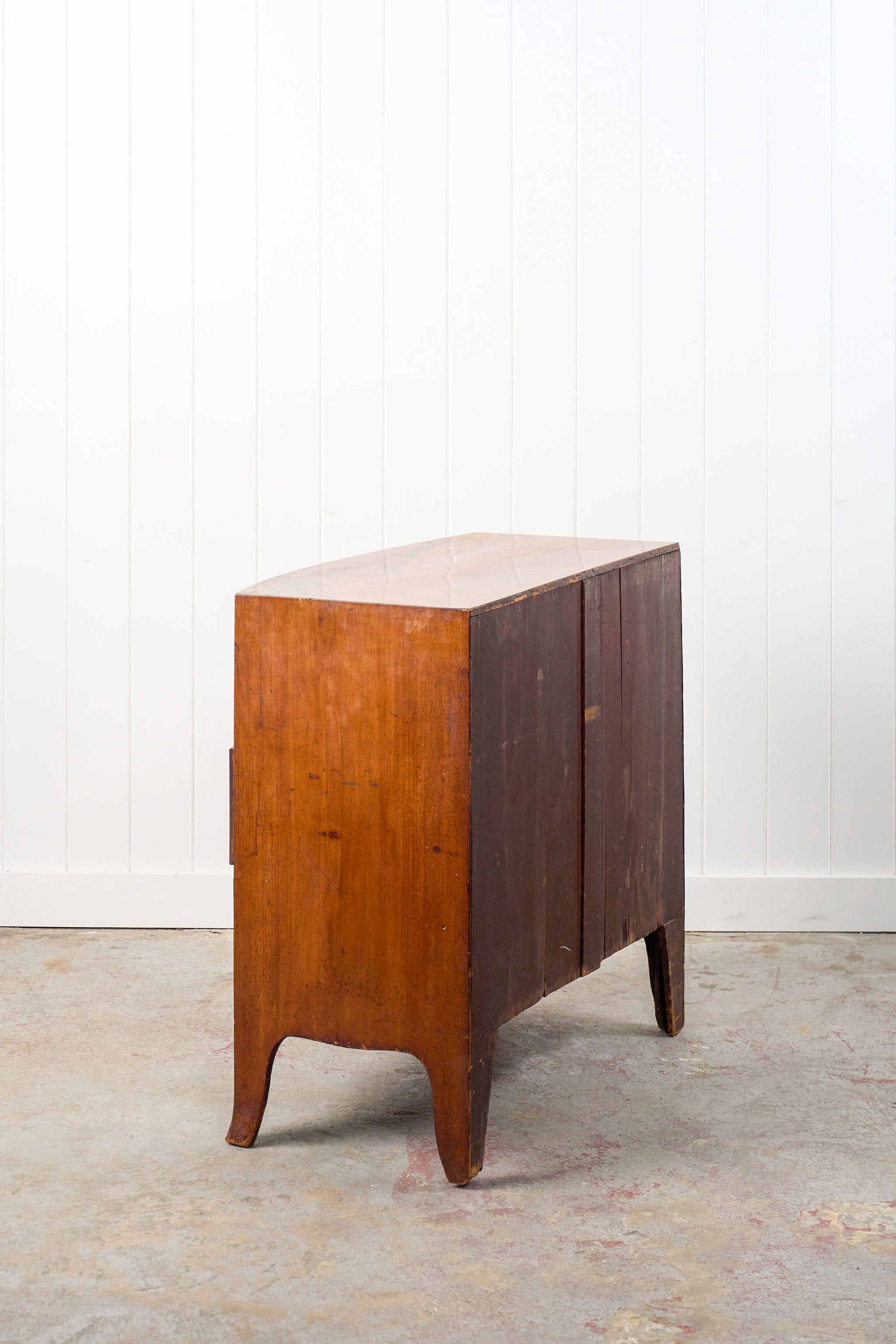 19th Century Mahogany Bowfront Chest with Satinwood Inlay on Splay Feet (c. 1810)