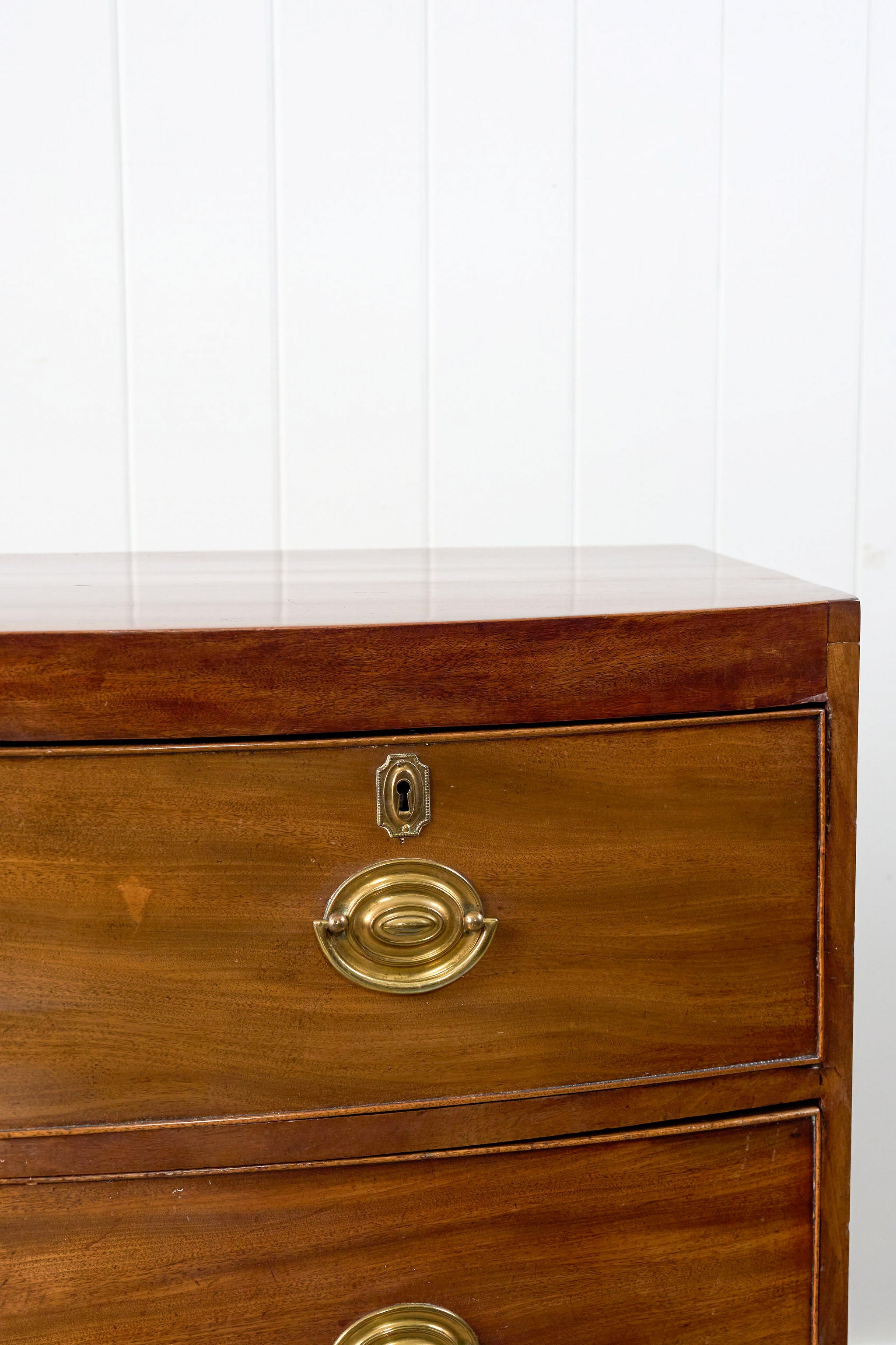 Regency Mahogany 2 Over 2 Bowfront Chest on Splay Feet (c. 1820)