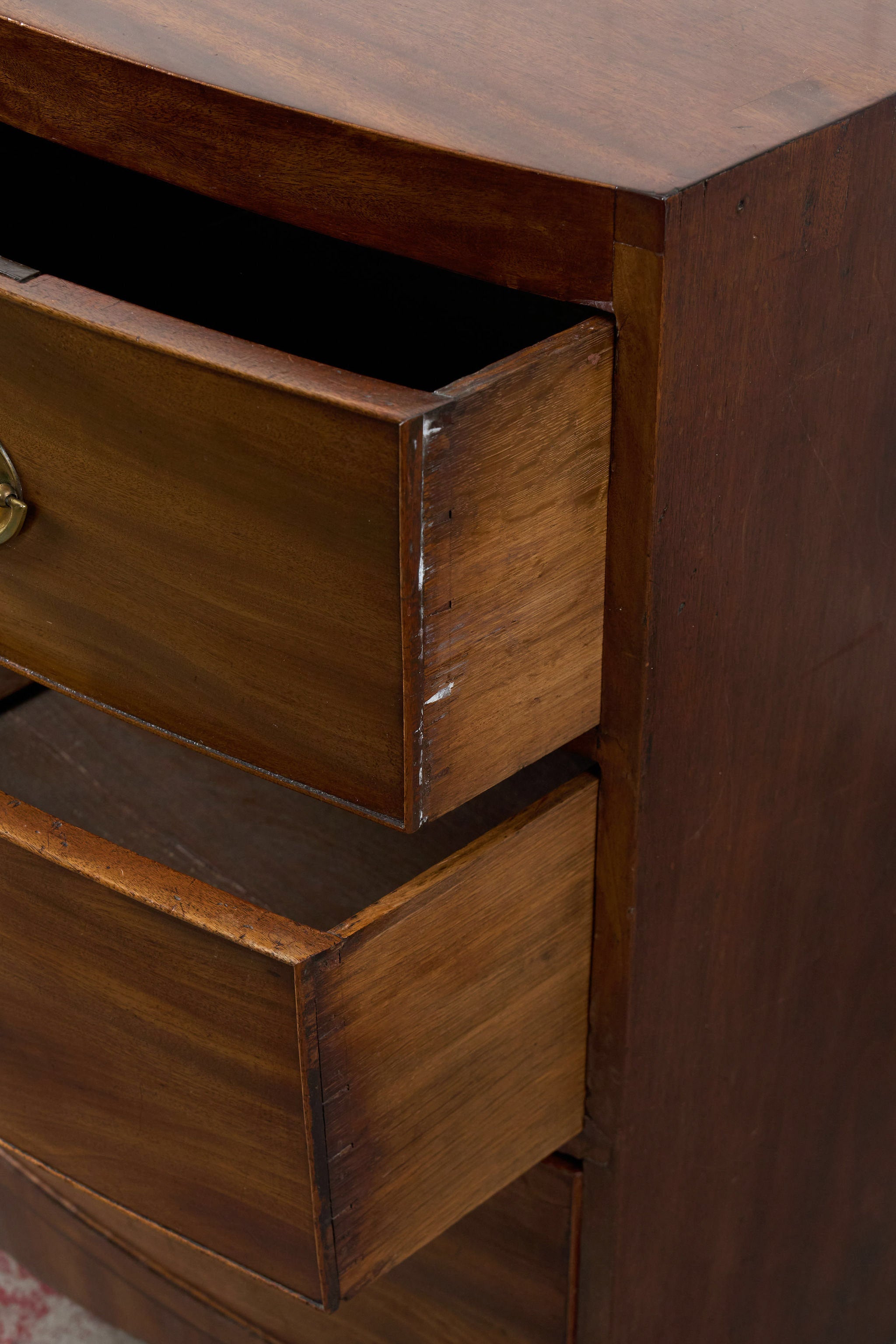 Regency Mahogany 2 Over 2 Bowfront Chest on Splay Feet (c. 1820)
