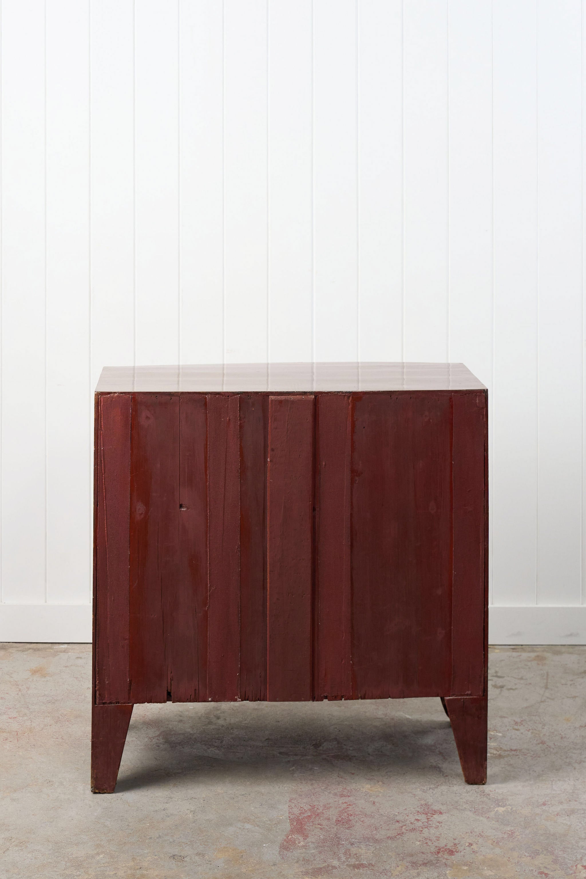 Regency Mahogany 2 Over 2 Bowfront Chest on Splay Feet (c. 1820)