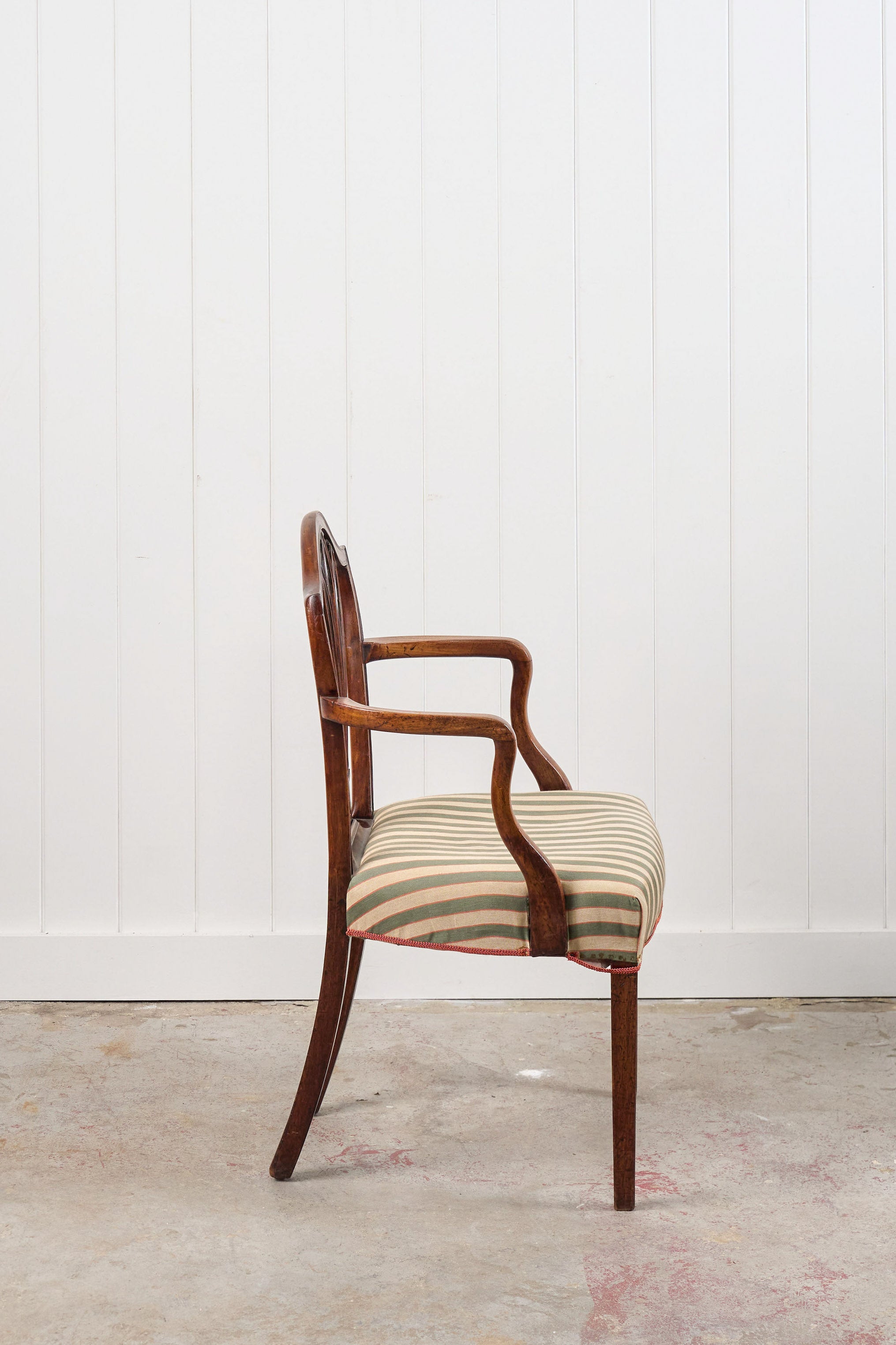 Georgian Cuban Mahogany Shield Back Accent Arm Chair (c. 1790)