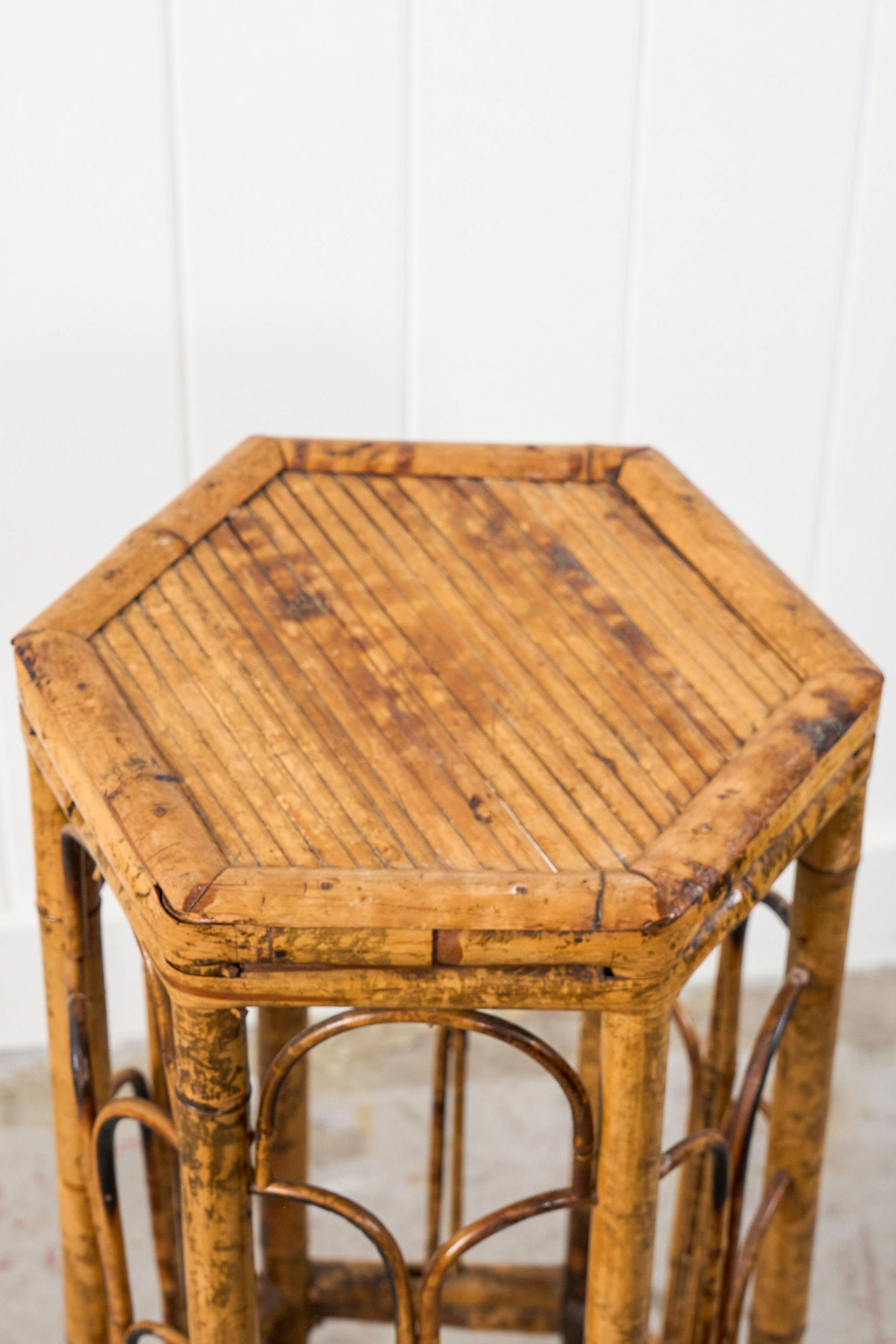 Antique Tortoise Octagon Bamboo Stand
