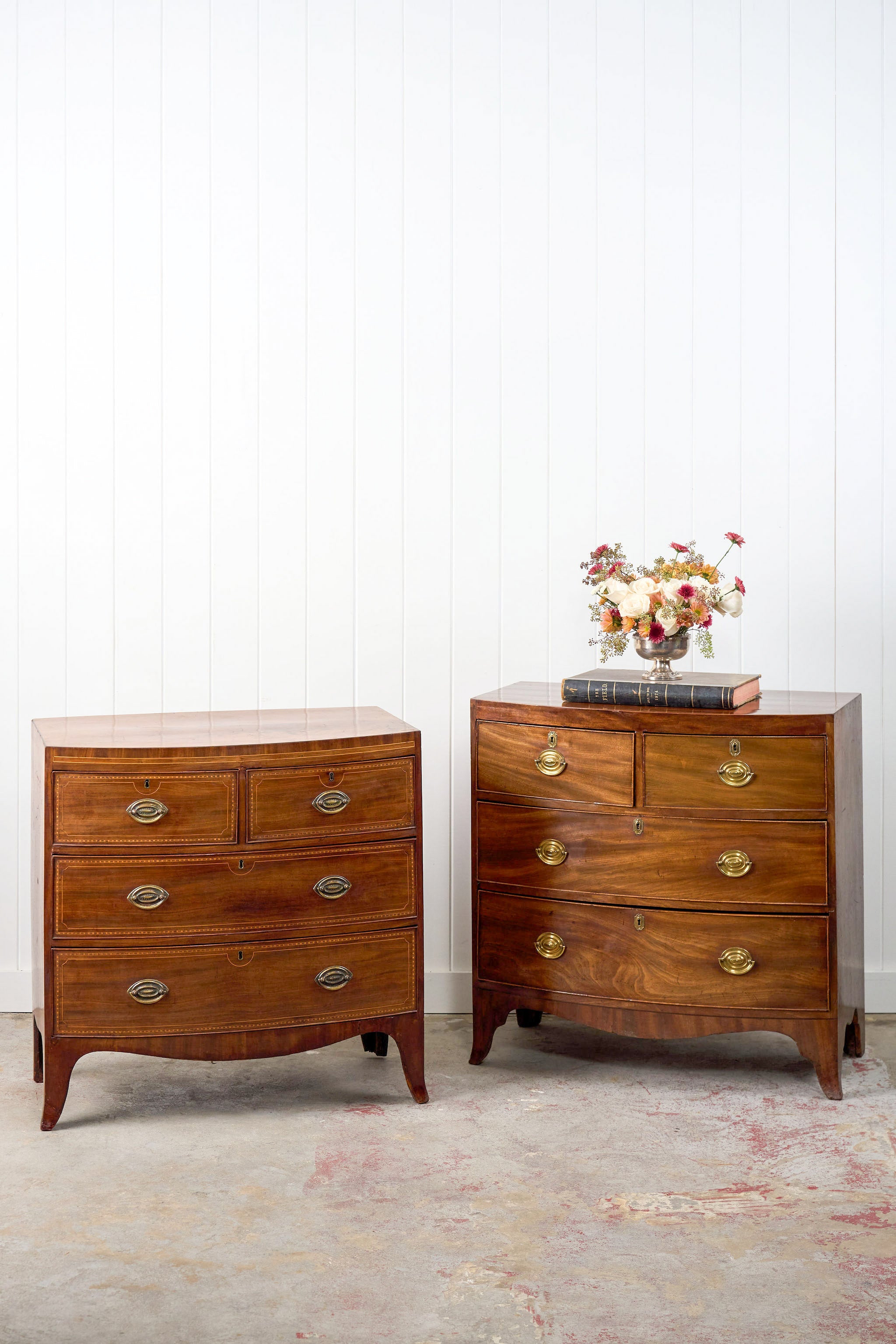 Regency Mahogany 2 Over 2 Bowfront Chest on Splay Feet (c. 1820)