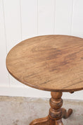 Load image into Gallery viewer, Georgian Mahogany Tilt Top 25.5" Round Table
