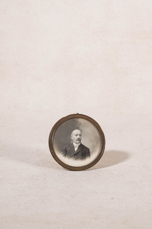 Petite French Brass Circle Frame (Tabletop)
