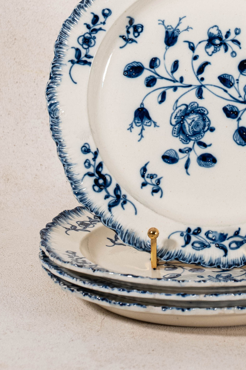 SET of 4 | RARE 18th Century Floral Delftware Plates with Feathered Edge (c. 1790)
