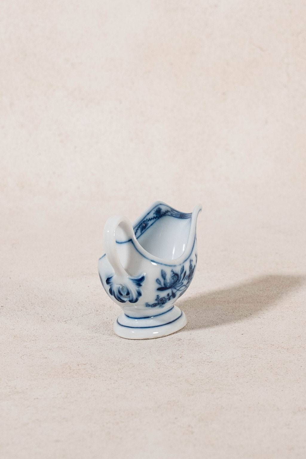 Meissen Germany Blue Onion Creamer Dish