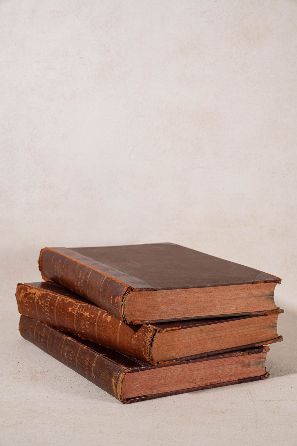 Single Volume of 'THE FIELD' | British Gentlemen's Sporting Magazine (Cognac)